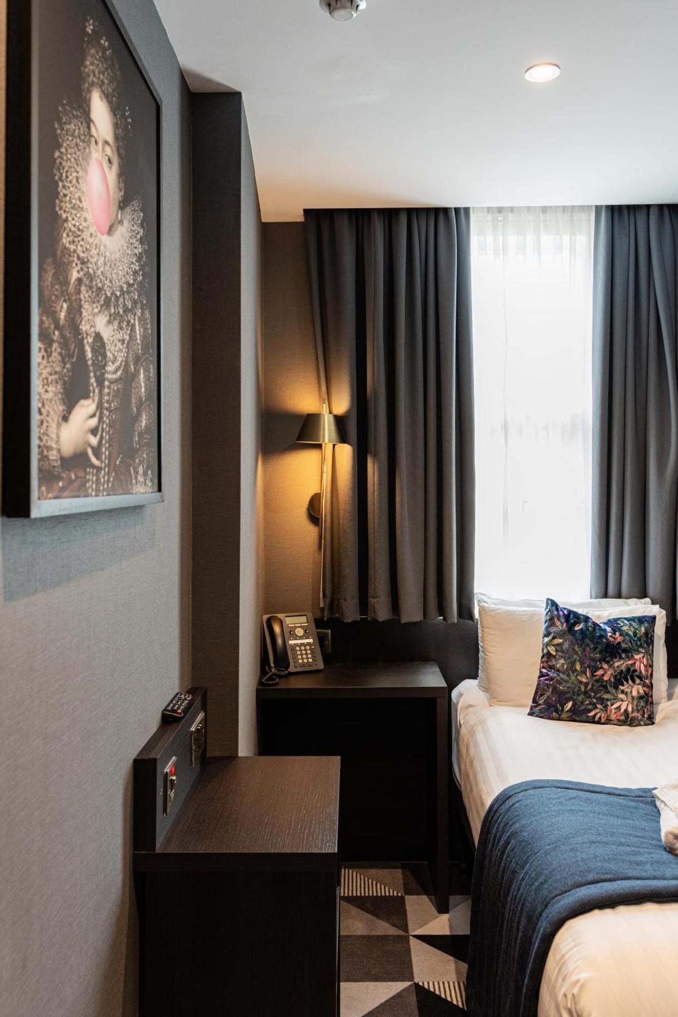 The House On Warwick Hotel London Exterior photo
