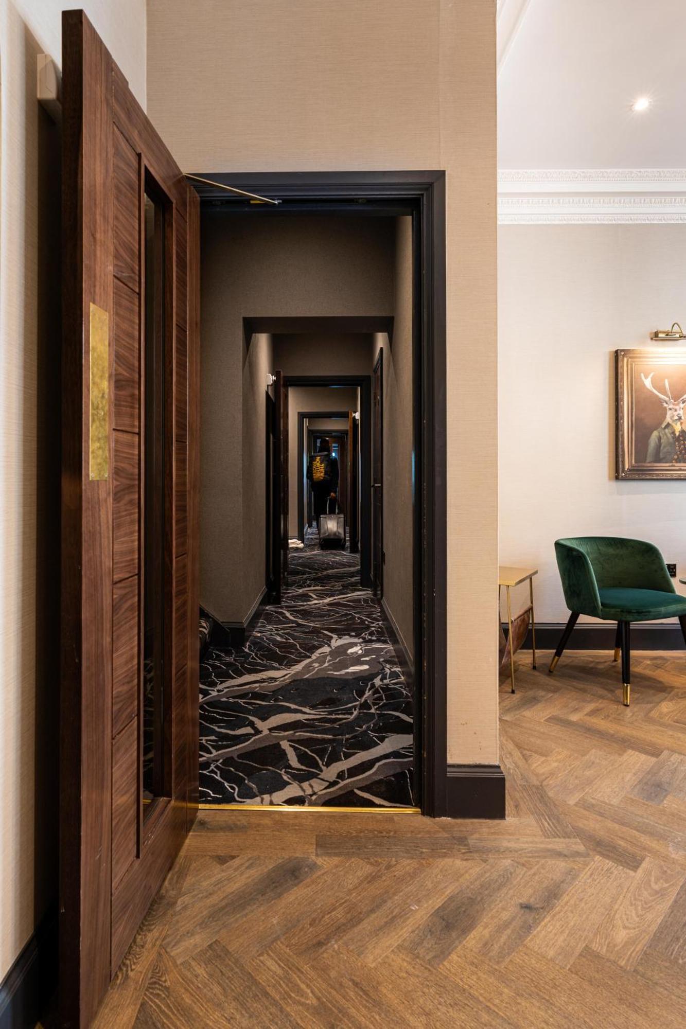 The House On Warwick Hotel London Exterior photo